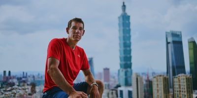 Alex Honnold climbed Taipei 101 without using any equipment.